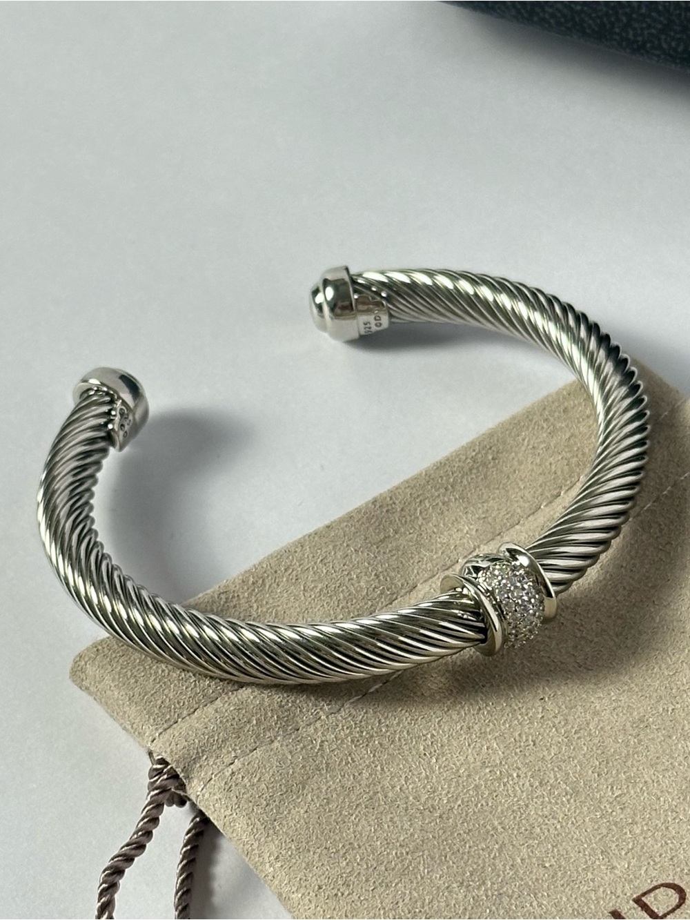 David Yurman 7mm Sterling Silver Classic Cable Station Pave Cuff Bracelet Size L
